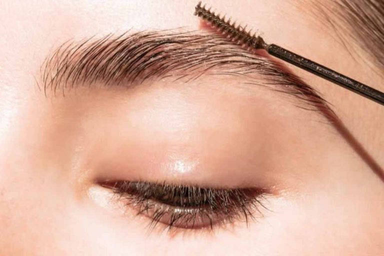 How to Wear the  Straight Eyebrow Trend? – Definition, Straight brows, Trend, and More