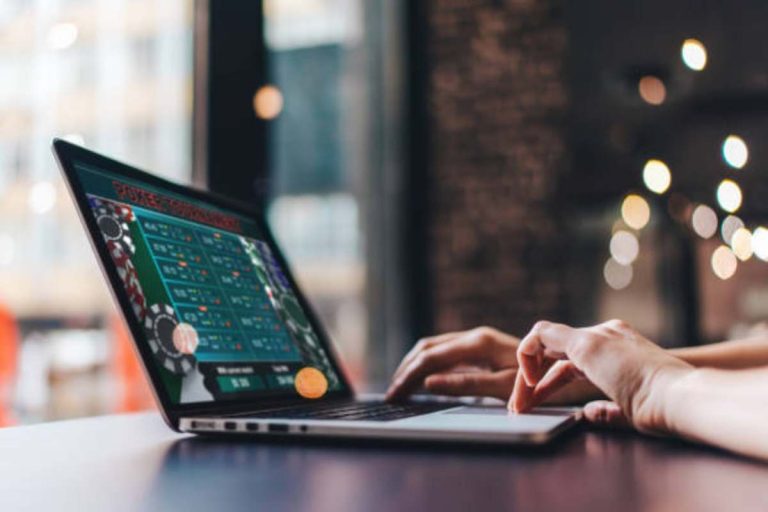 Streaming the Shuffle: How Low-Latency Video Is Powering Live Dealer Casinos
