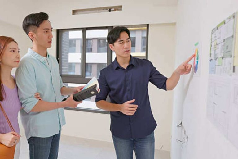 Tips for Evaluating the Flow Between Rooms in a House