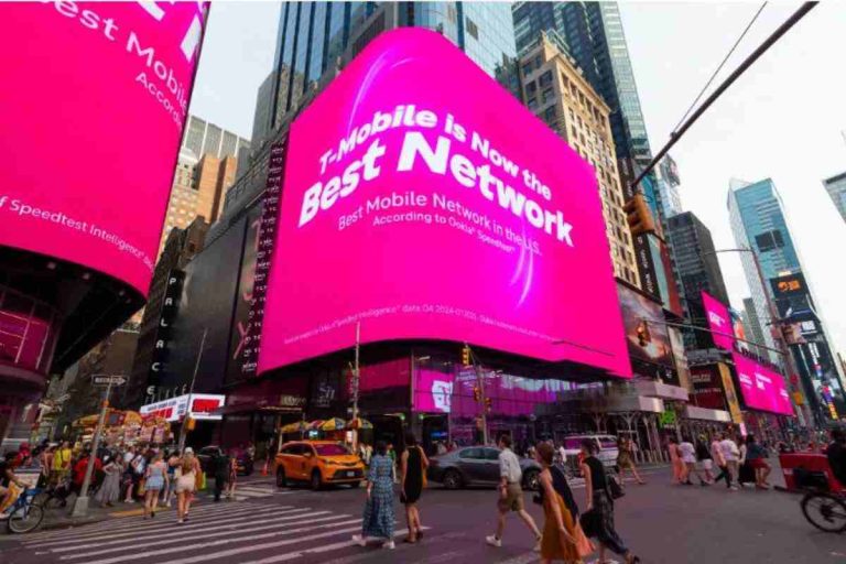 Billboard vs Digital Ads: Which Offers Increased Trust?