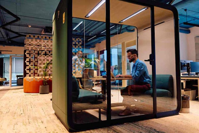 Why Office Pods Are Becoming Popular in Hybrid Workplaces